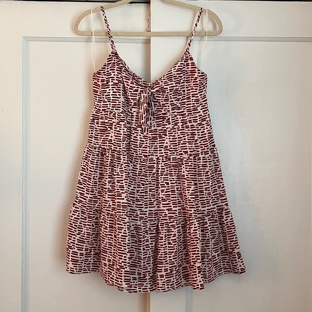 FRANCESCA’S Maroon/red/white adjustable strap flowy dress size small